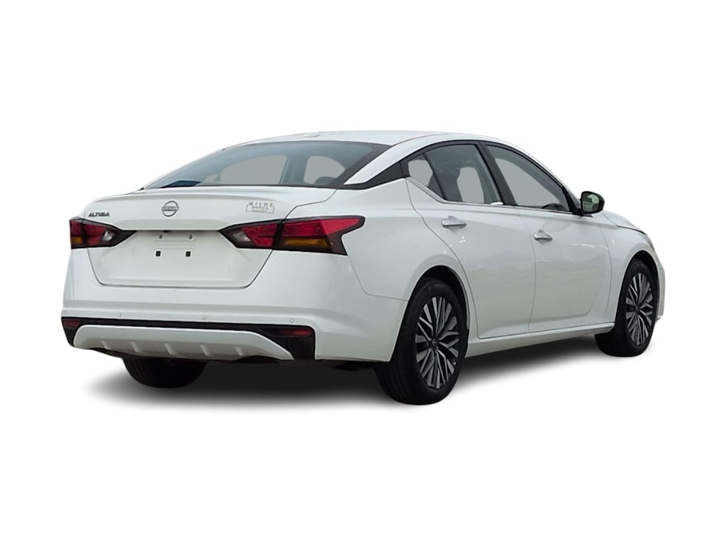 Thumbnail: 2025 Nissan Altima - 21