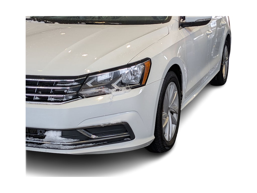 Thumbnail: 2018 Volkswagen Passat - 23