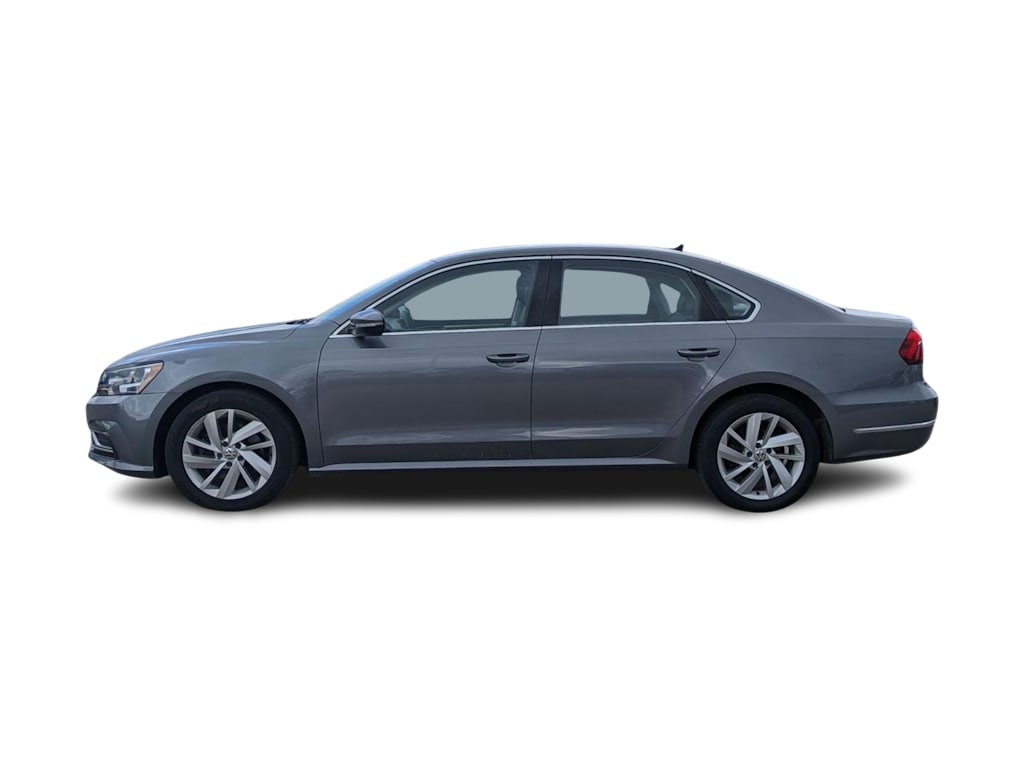 Thumbnail: 2018 Volkswagen Passat - 3