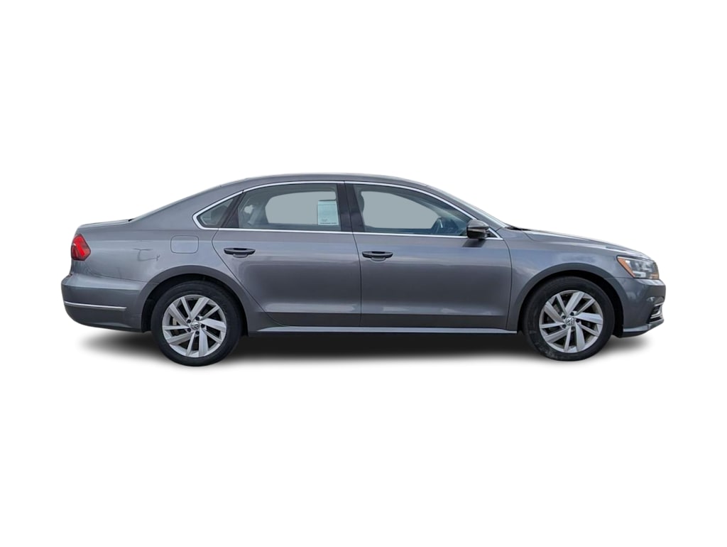 Thumbnail: 2018 Volkswagen Passat - 21