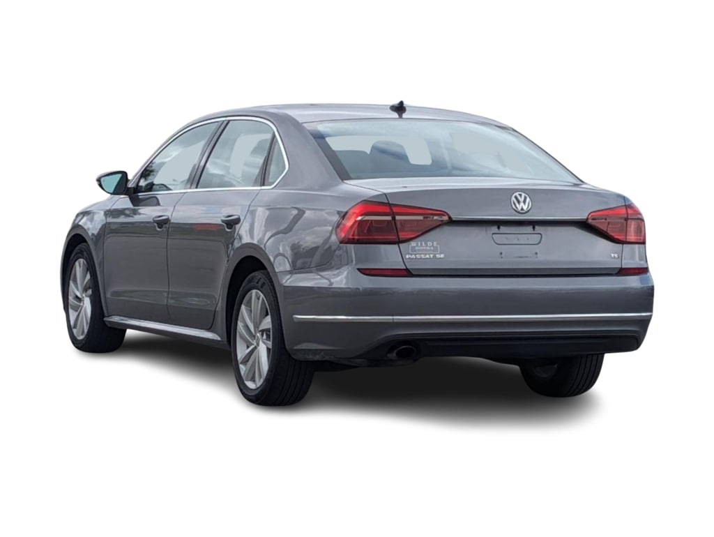 Thumbnail: 2018 Volkswagen Passat - 4