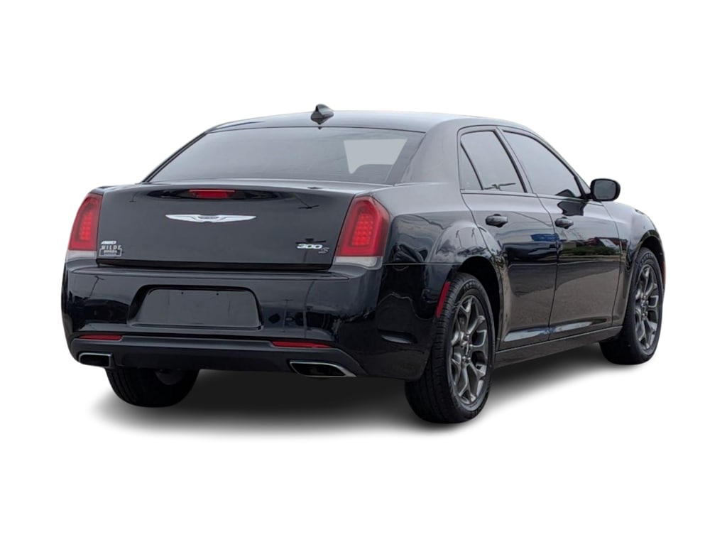 Thumbnail: 2016 Chrysler 300 - 18