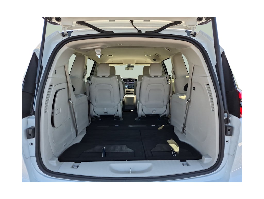 Thumbnail: 2021 Chrysler Pacifica - 16