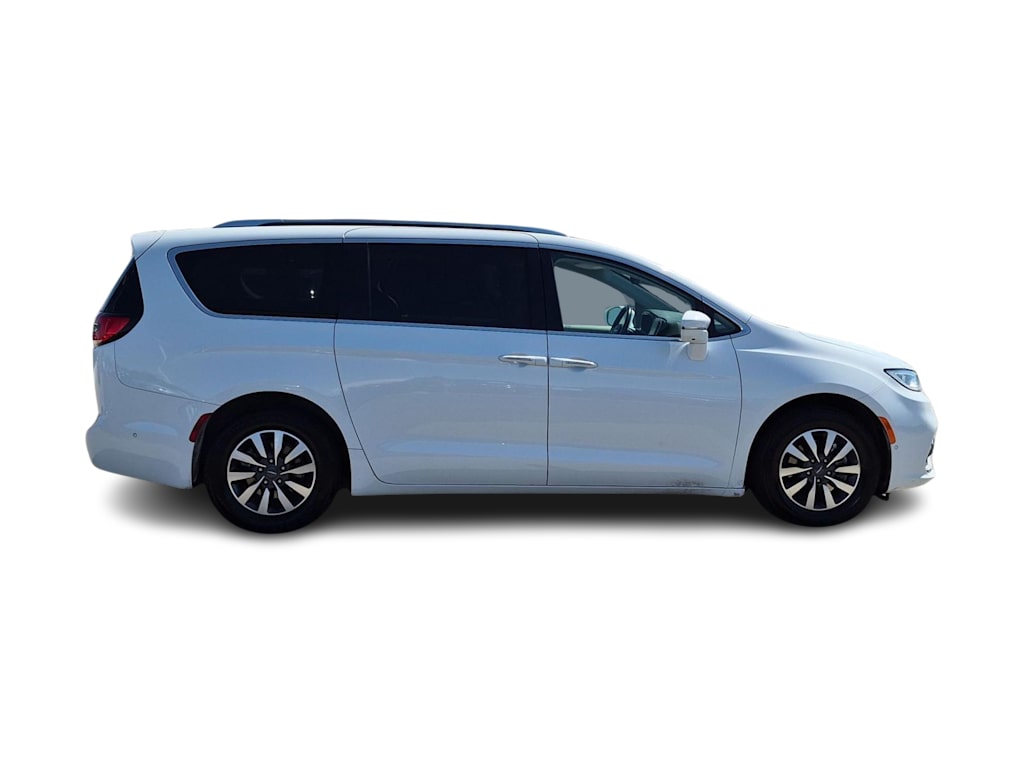 Thumbnail: 2021 Chrysler Pacifica - 19