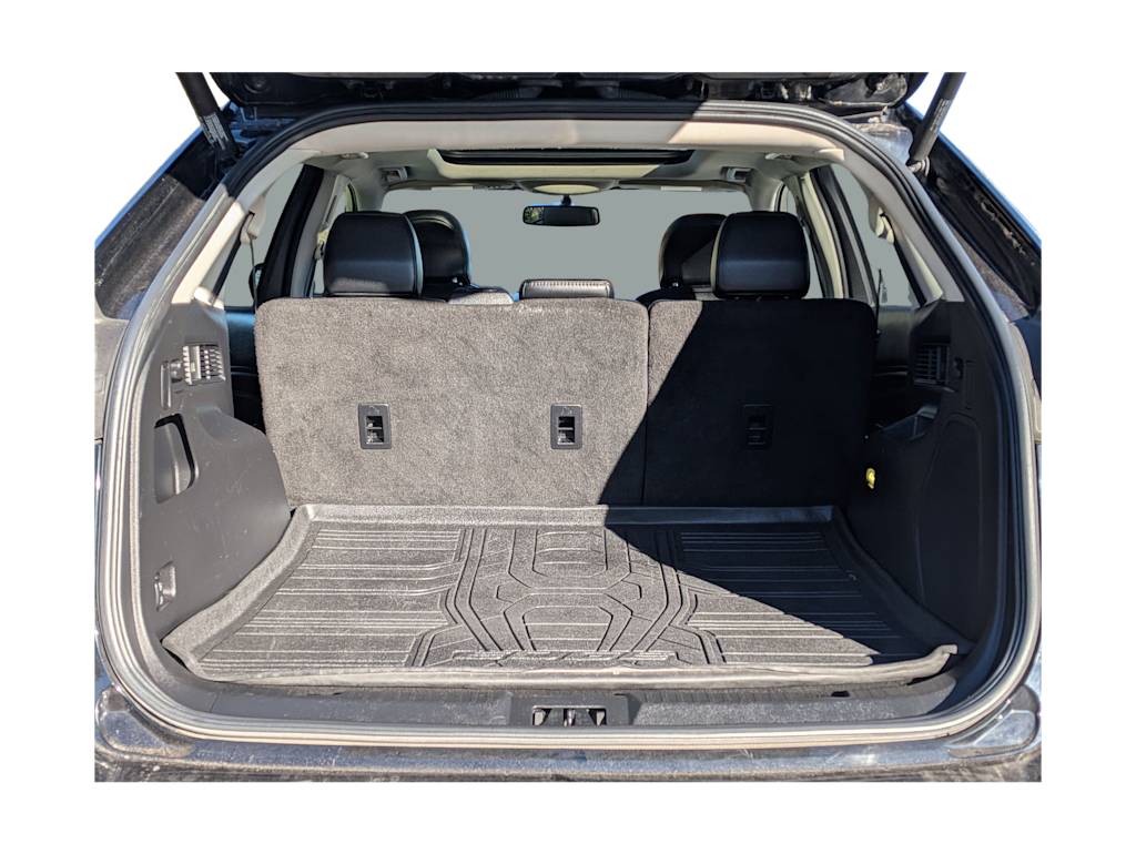 Thumbnail: 2016 Ford Edge - 16