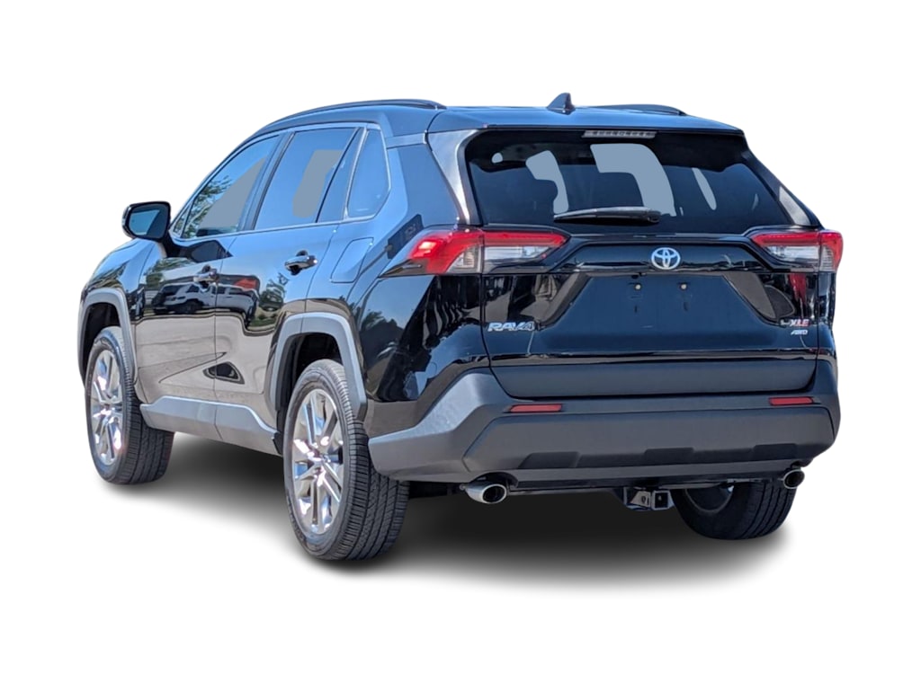 Thumbnail: 2021 Toyota RAV4 - 4
