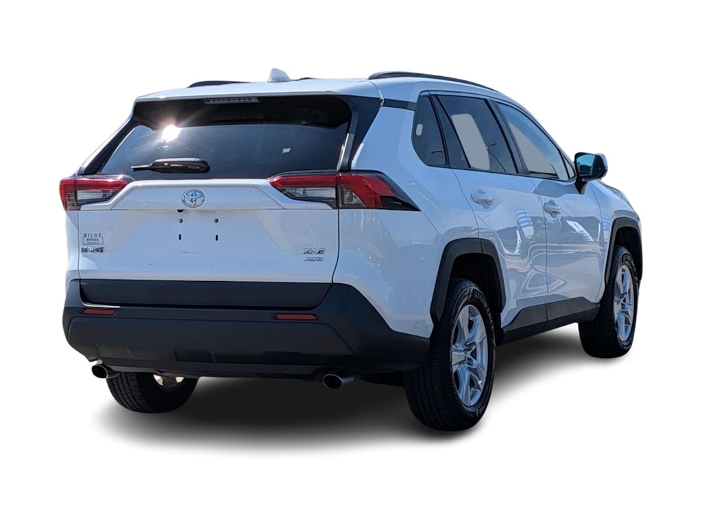 Thumbnail: 2020 Toyota RAV4 - 18