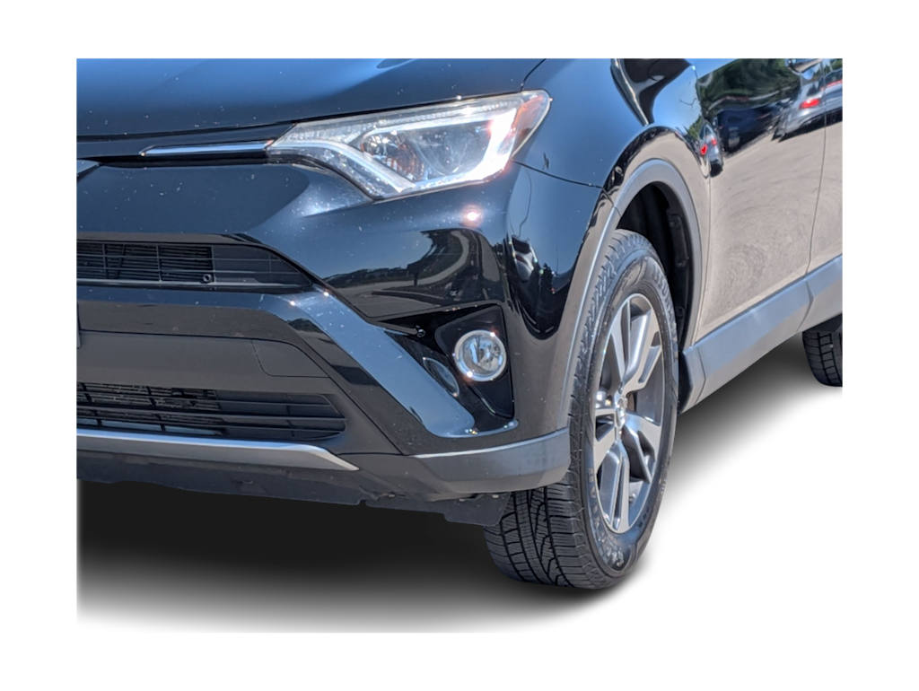Thumbnail: 2017 Toyota RAV4 - 24