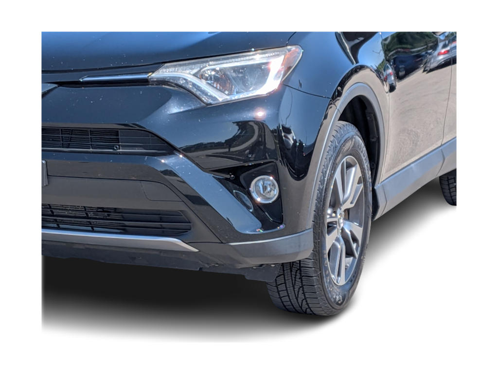 Thumbnail: 2017 Toyota RAV4 - 23