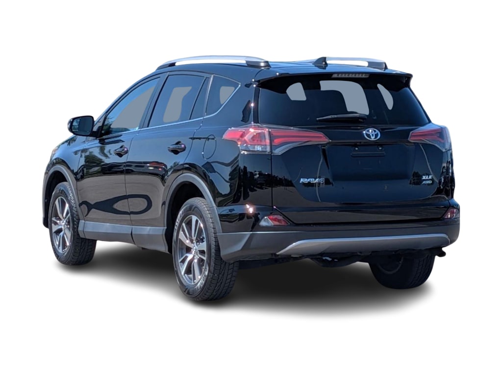 Thumbnail: 2017 Toyota RAV4 - 4