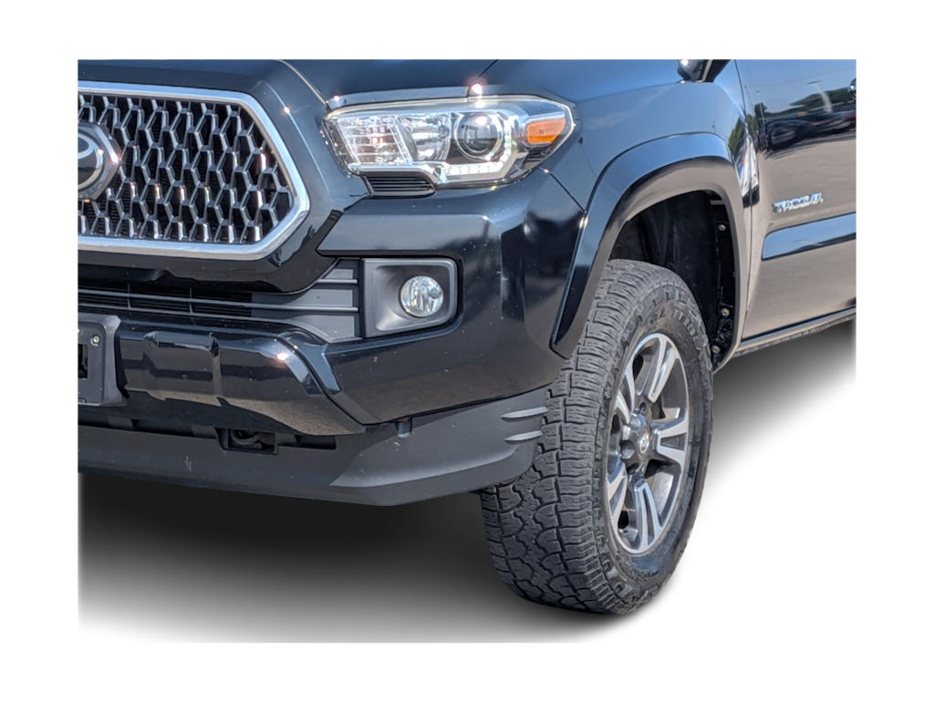 Thumbnail: 2019 Toyota Tacoma - 24