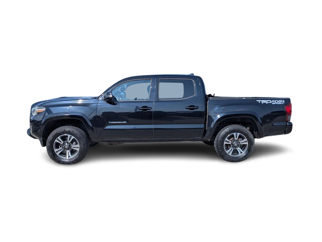 Thumbnail: 2019 Toyota Tacoma - 3