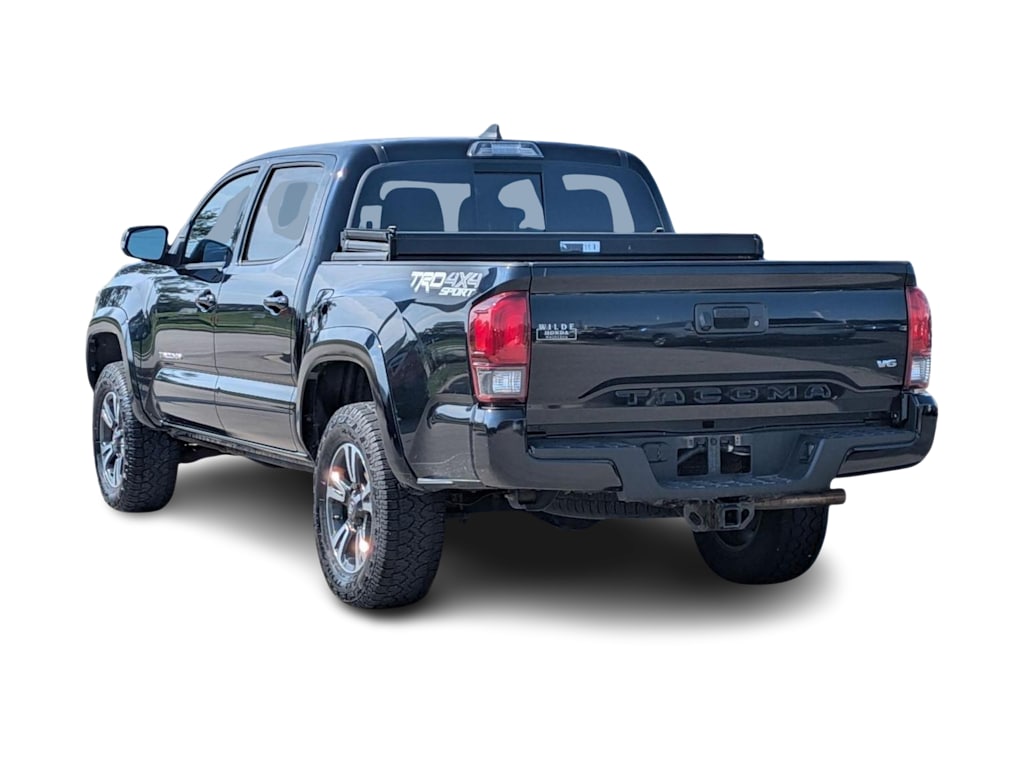 Thumbnail: 2019 Toyota Tacoma - 4