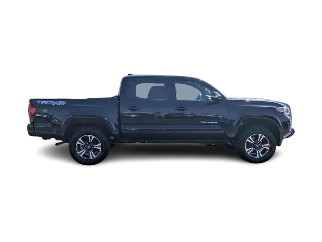Thumbnail: 2019 Toyota Tacoma - 21