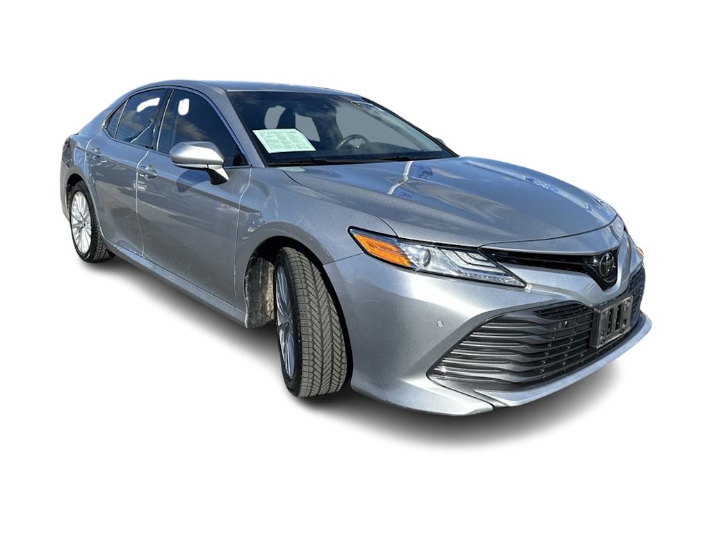 2018 Toyota Camry XLE 18