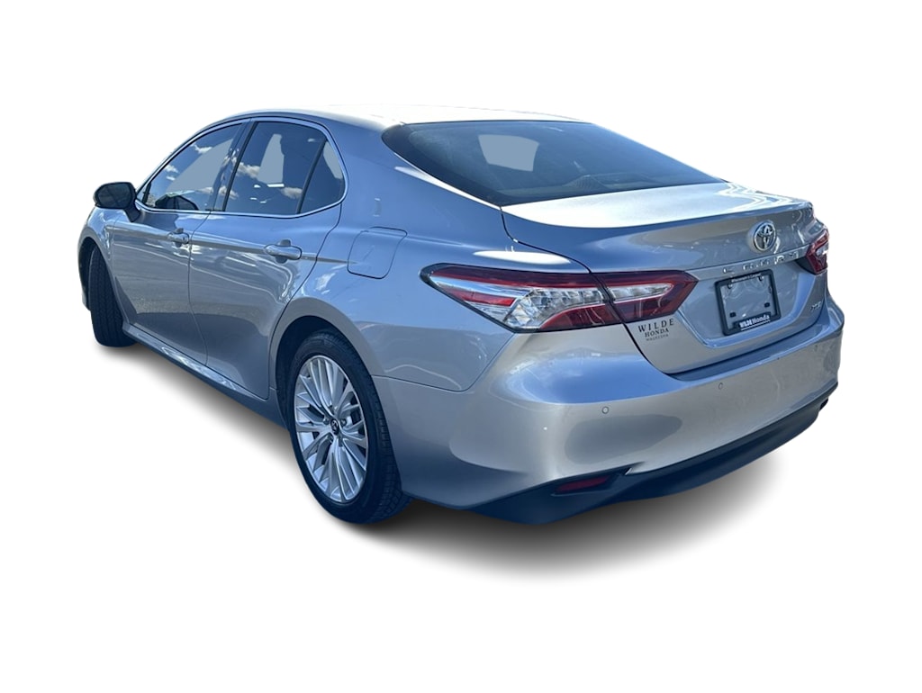 2018 Toyota Camry XLE 4