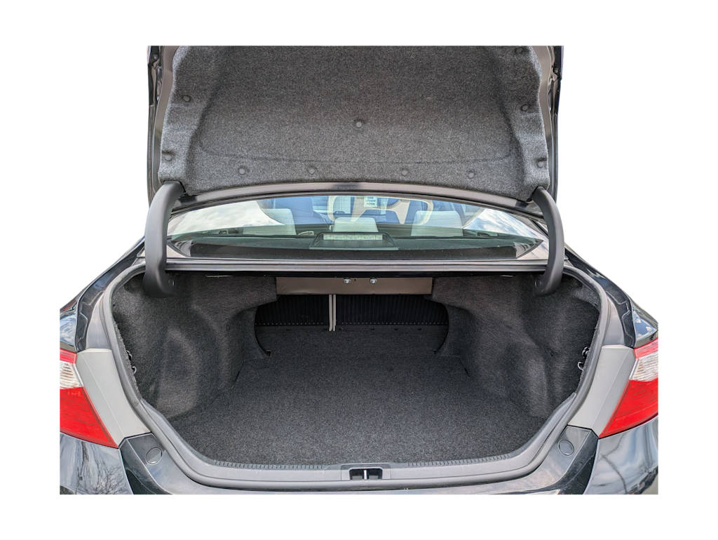 Thumbnail: 2017 Toyota Camry - 16