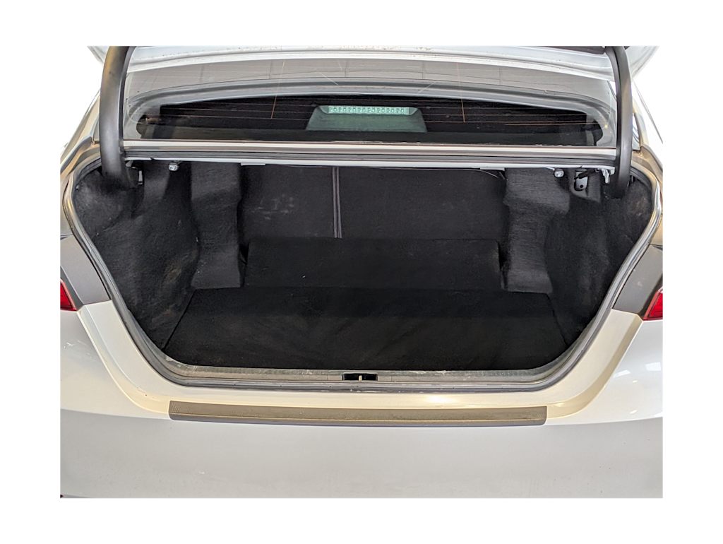 Thumbnail: 2019 Toyota Camry - 18