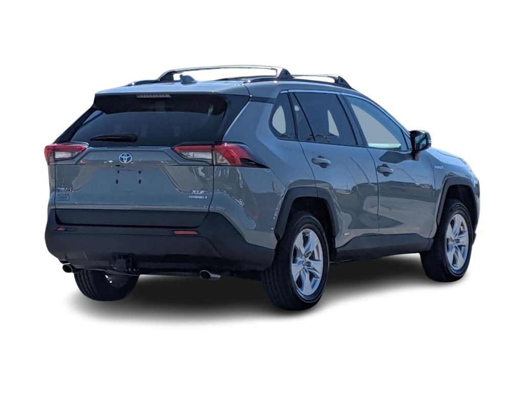 Thumbnail: 2021 Toyota RAV4 - 18