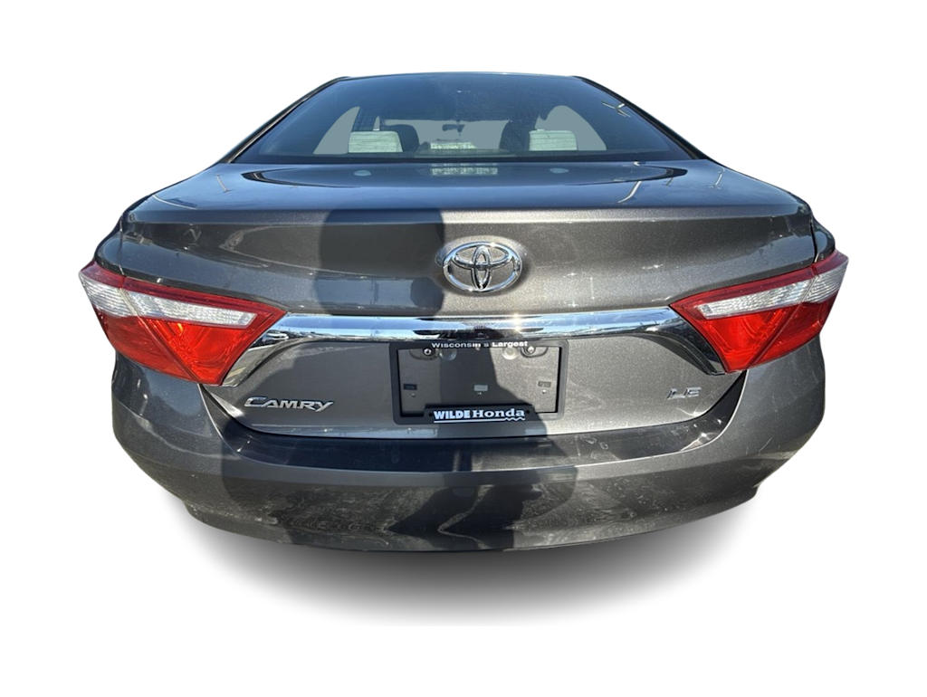 2016 Toyota Camry LE 3