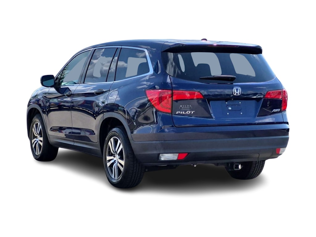 Thumbnail: 2017 Honda Pilot - 4