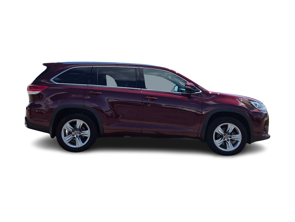 Thumbnail: 2017 Toyota Highlander - 20