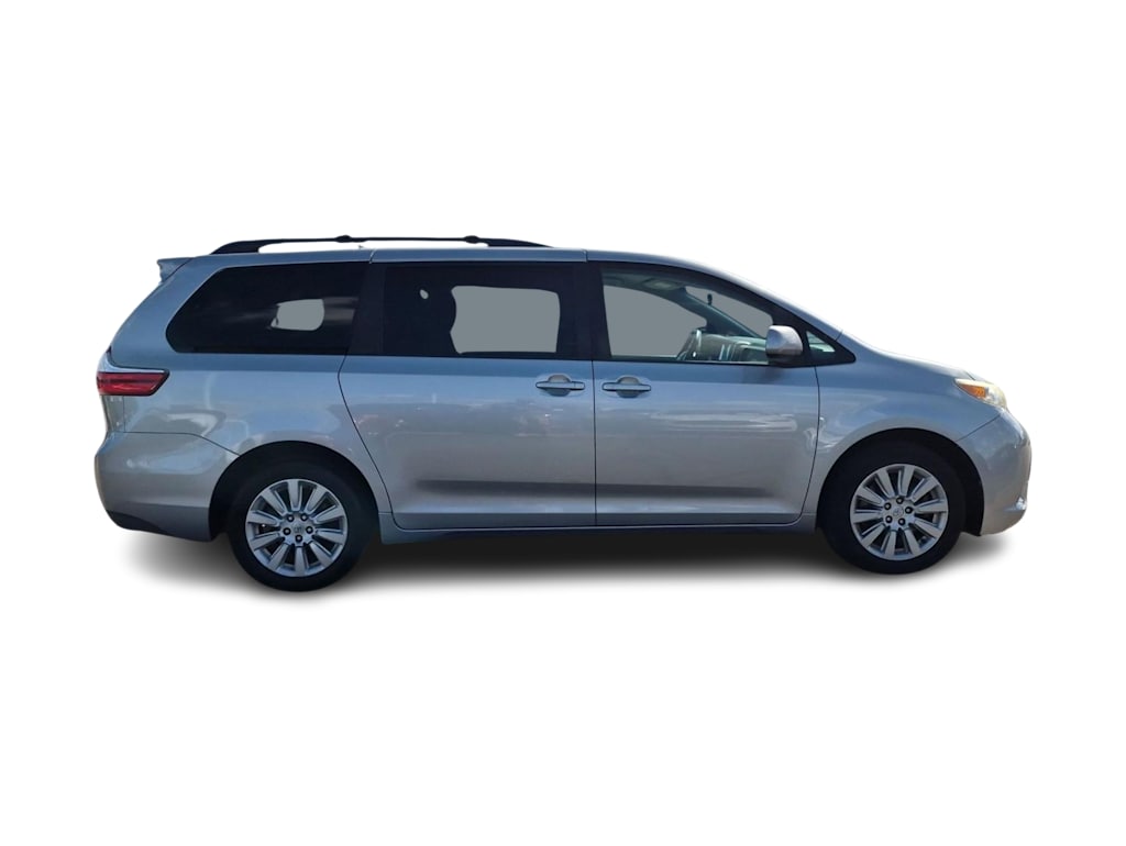 Thumbnail: 2015 Toyota Sienna - 20
