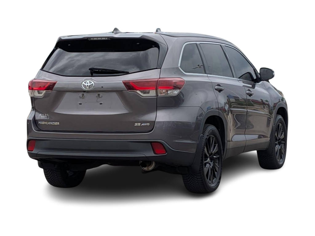 Thumbnail: 2019 Toyota Highlander - 20