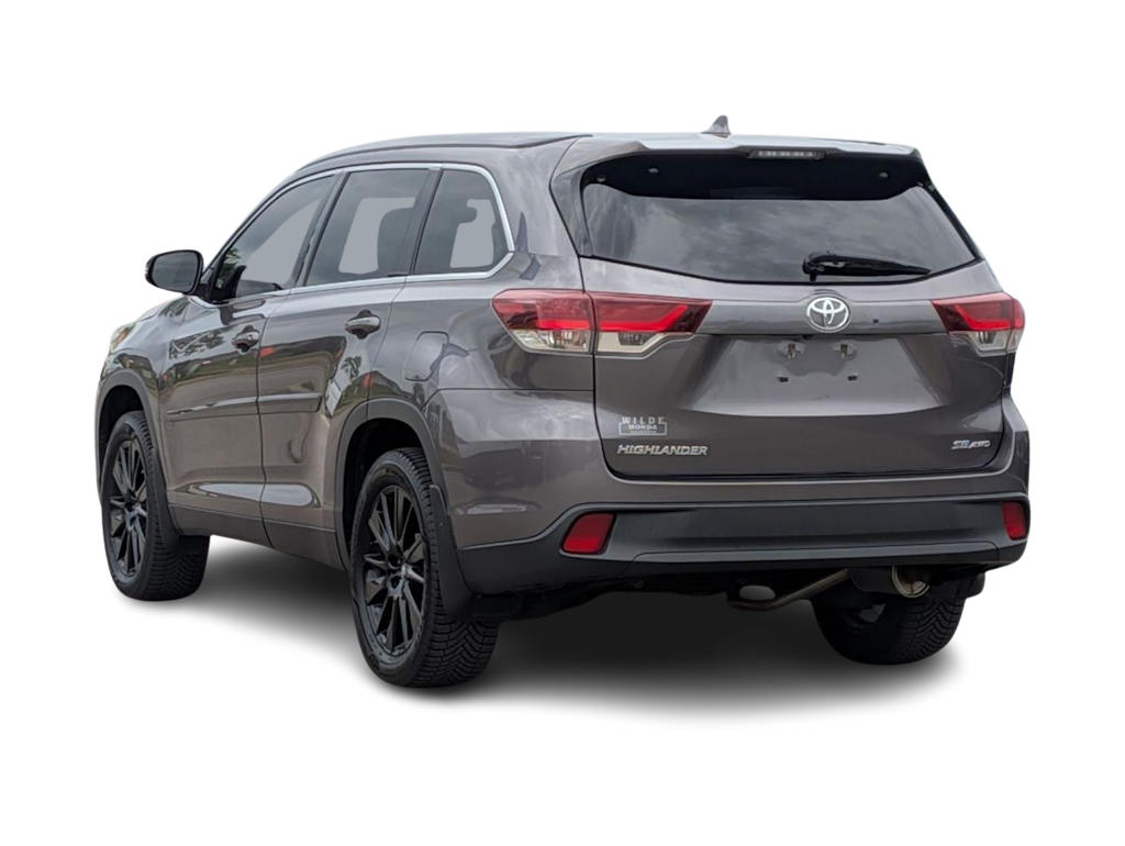 Thumbnail: 2019 Toyota Highlander - 4