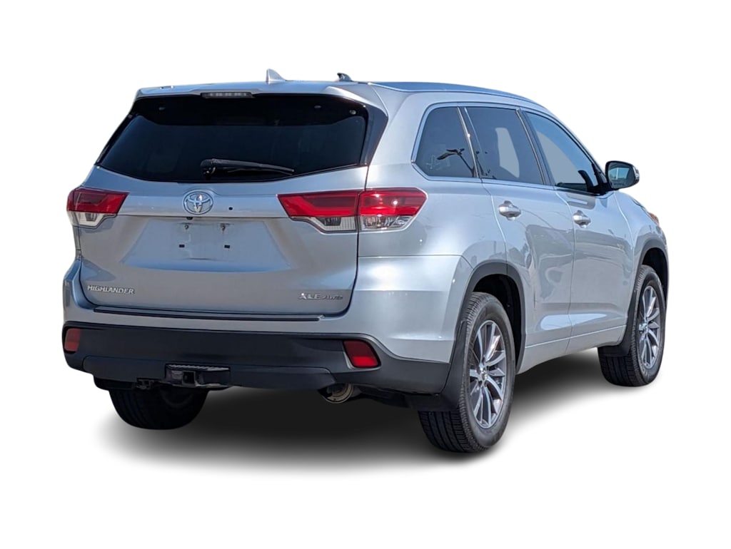 Thumbnail: 2018 Toyota Highlander - 20