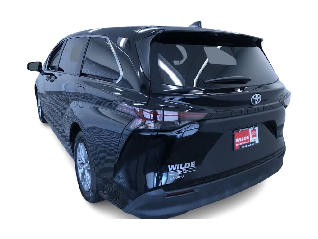 Thumbnail: 2026 Toyota Sienna - 23