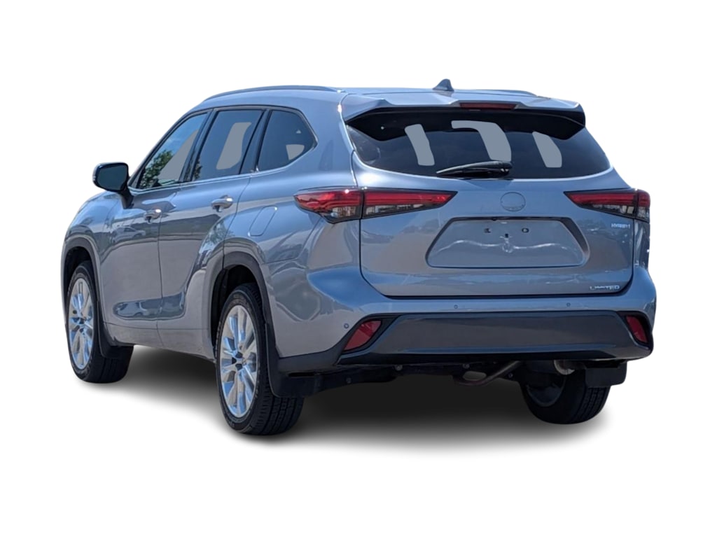 Thumbnail: 2023 Toyota Highlander - 4
