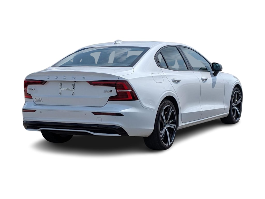 Thumbnail: 2024 Volvo S60 - 20