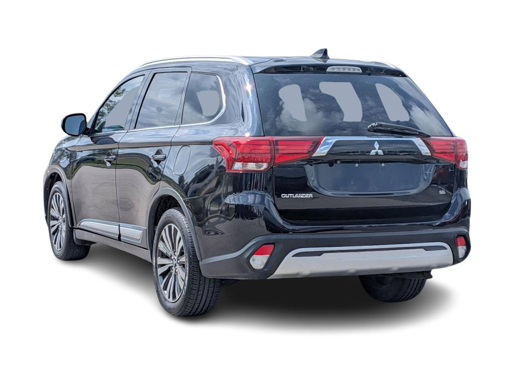 Thumbnail: 2020 Mitsubishi Outlander - 4
