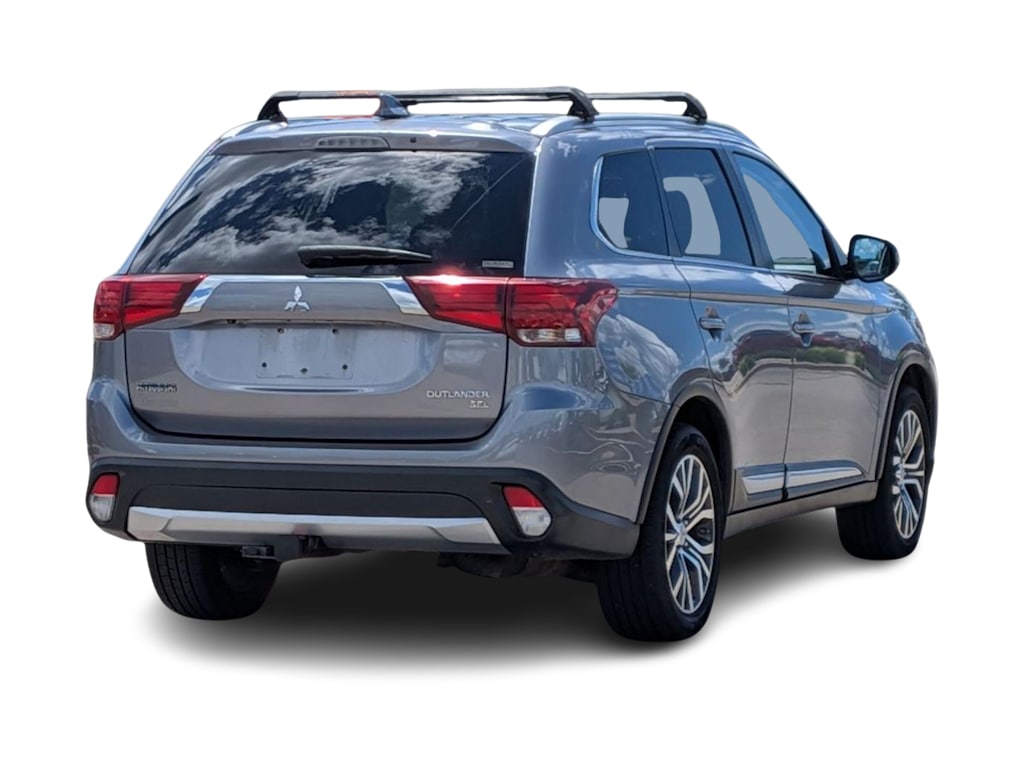 Thumbnail: 2017 Mitsubishi Outlander - 19