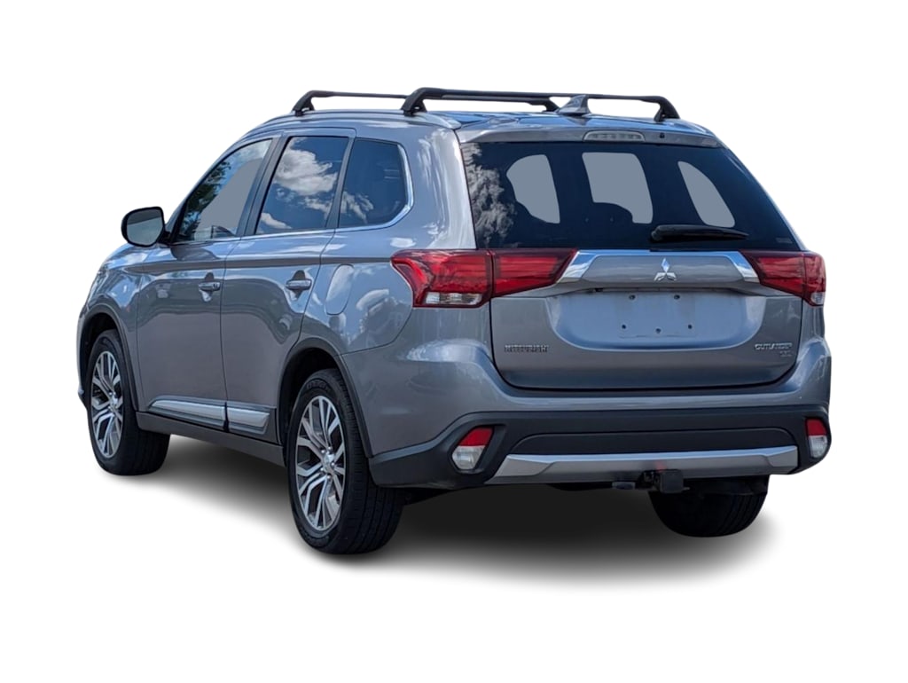 Thumbnail: 2017 Mitsubishi Outlander - 4
