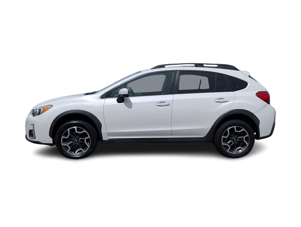 Thumbnail: 2017 Subaru Crosstrek - 3