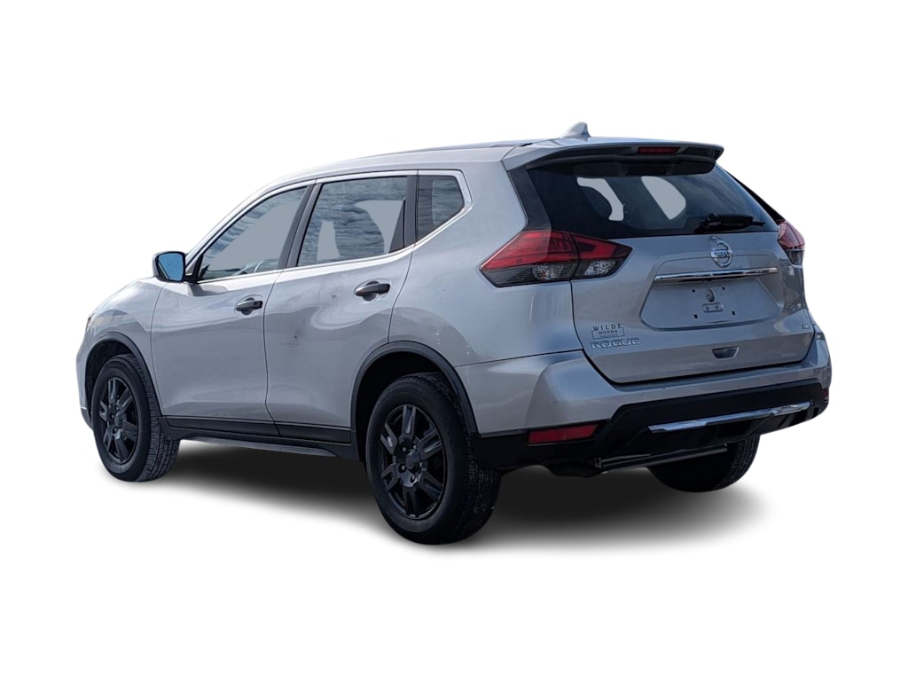 Thumbnail: 2017 Nissan Rogue - 4