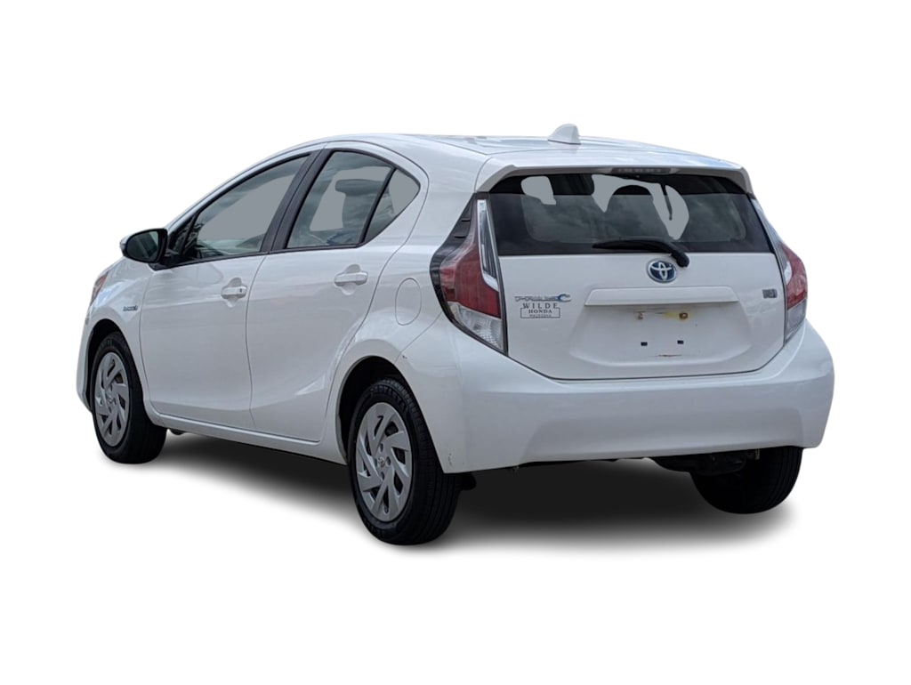 Thumbnail: 2016 Toyota Prius c - 4