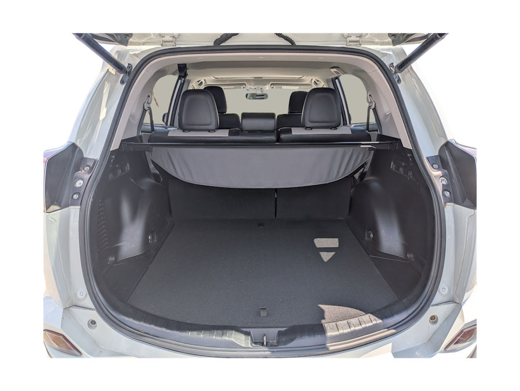 Thumbnail: 2018 Toyota RAV4 - 15