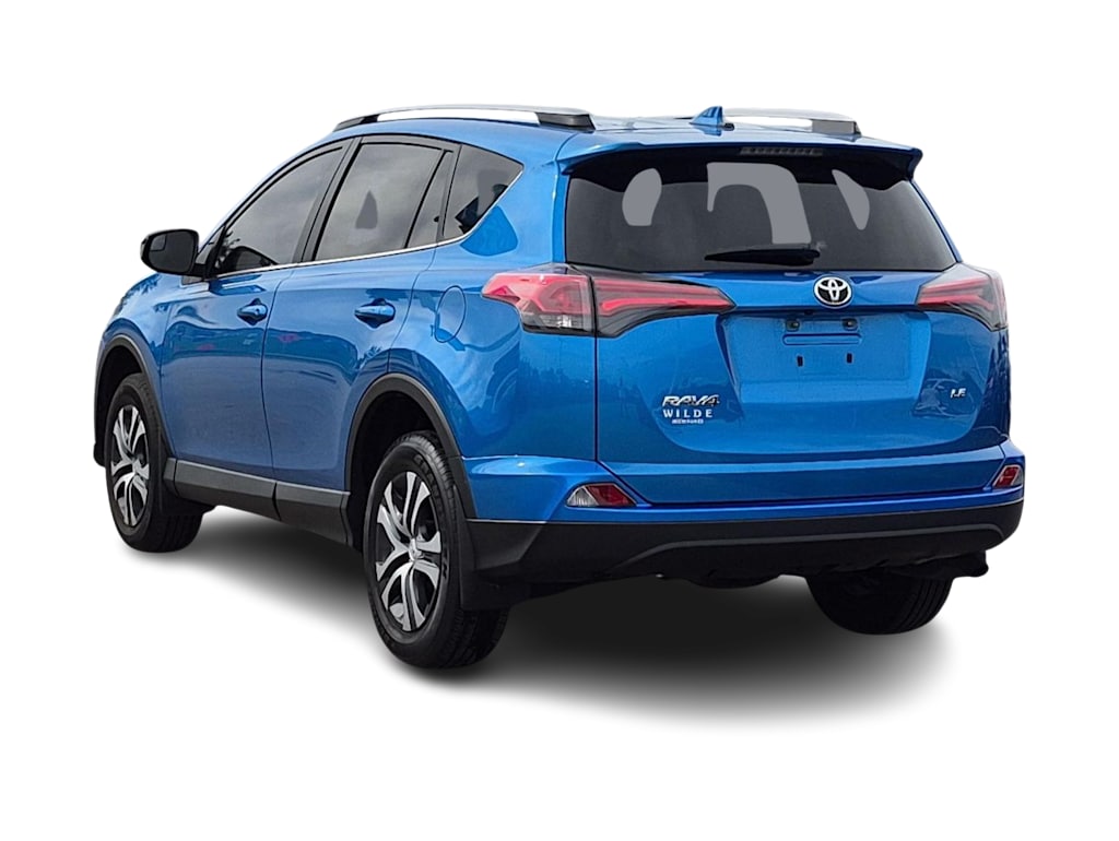 Thumbnail: 2017 Toyota RAV4 - 4