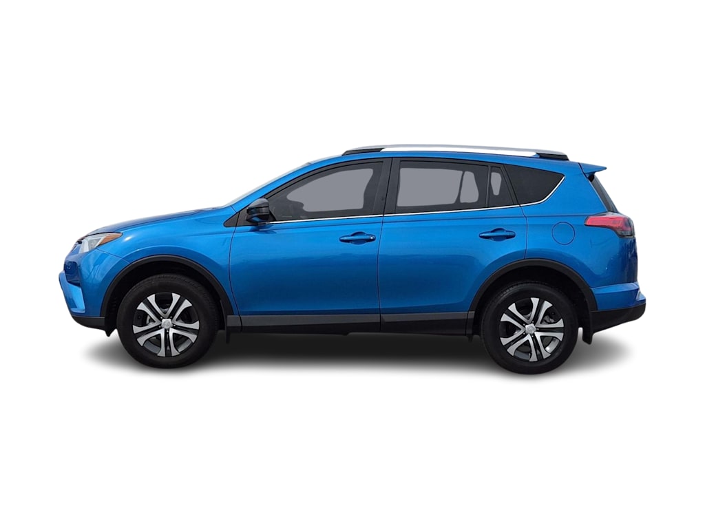 Thumbnail: 2017 Toyota RAV4 - 3