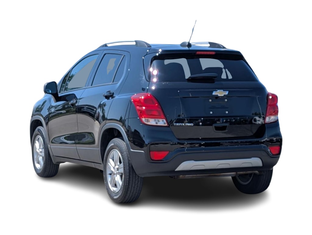 Thumbnail: 2021 Chevrolet Trax - 3