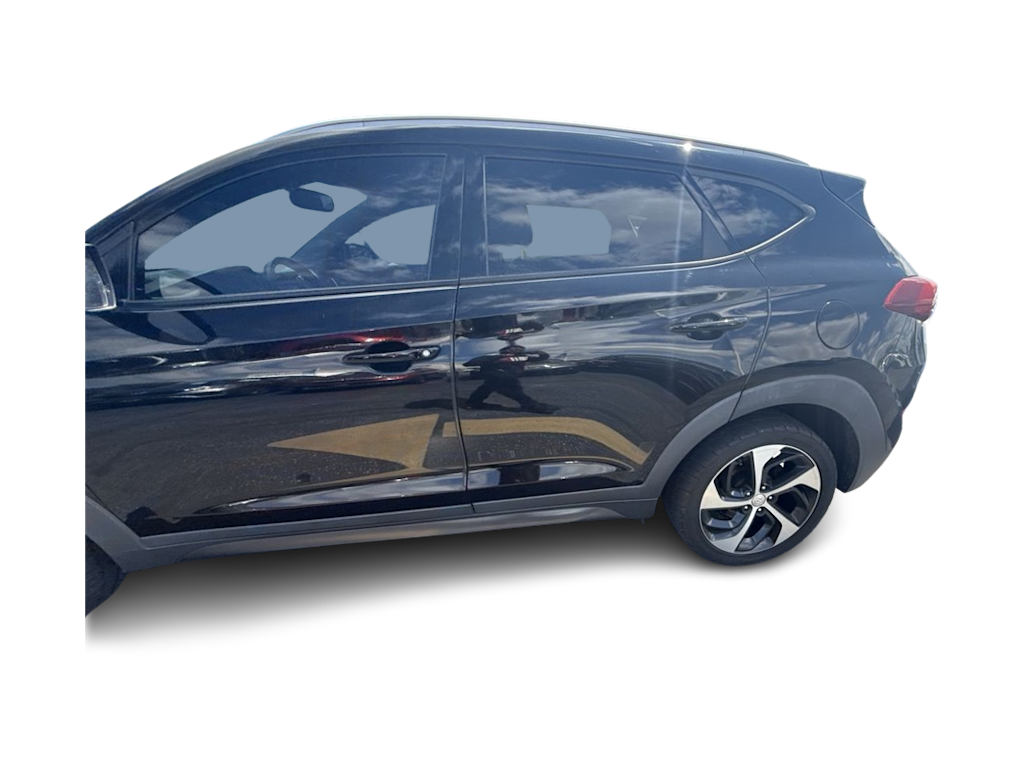 Thumbnail: 2016 Hyundai Tucson - 3