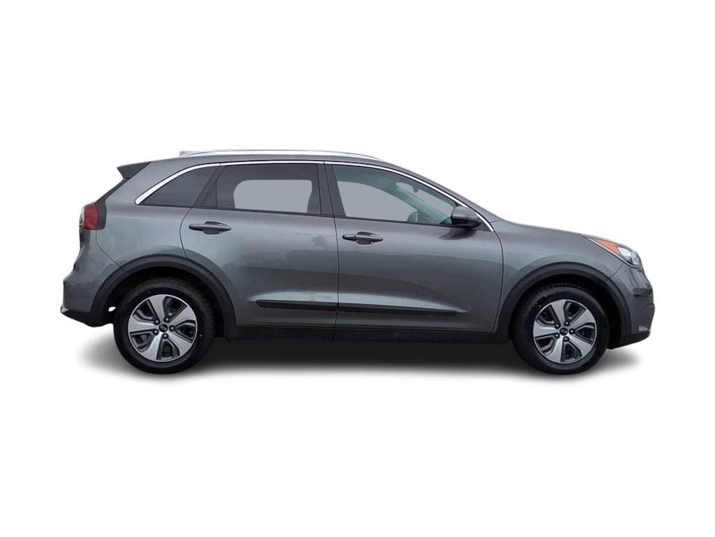 Thumbnail: 2017 Kia Niro - 20