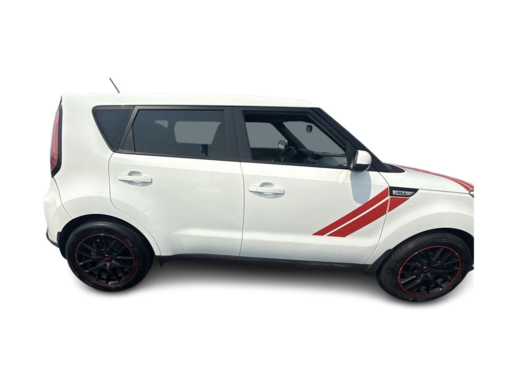 Thumbnail: 2015 Kia Soul - 17