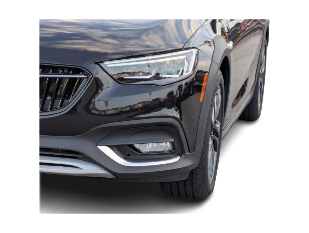 Thumbnail: 2018 Buick Regal - 23