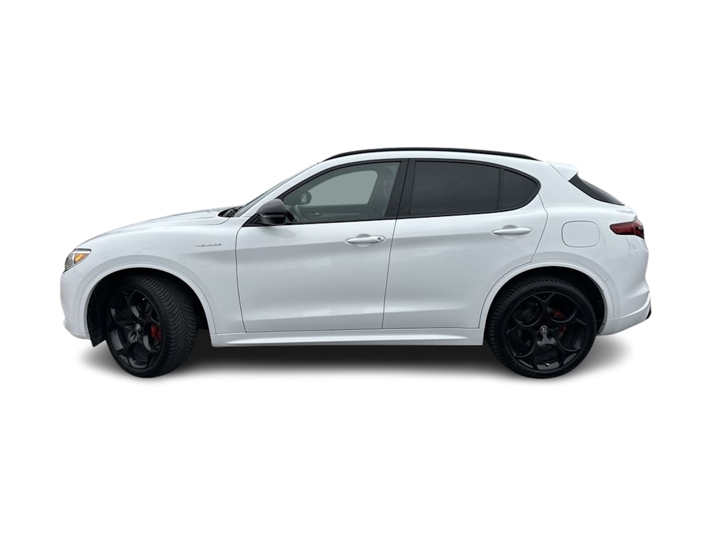 2022 Alfa Romeo Stelvio Ti 3