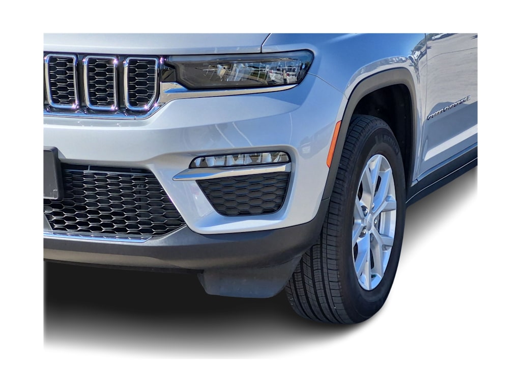 Thumbnail: 2023 Jeep Grand Cherokee - 23