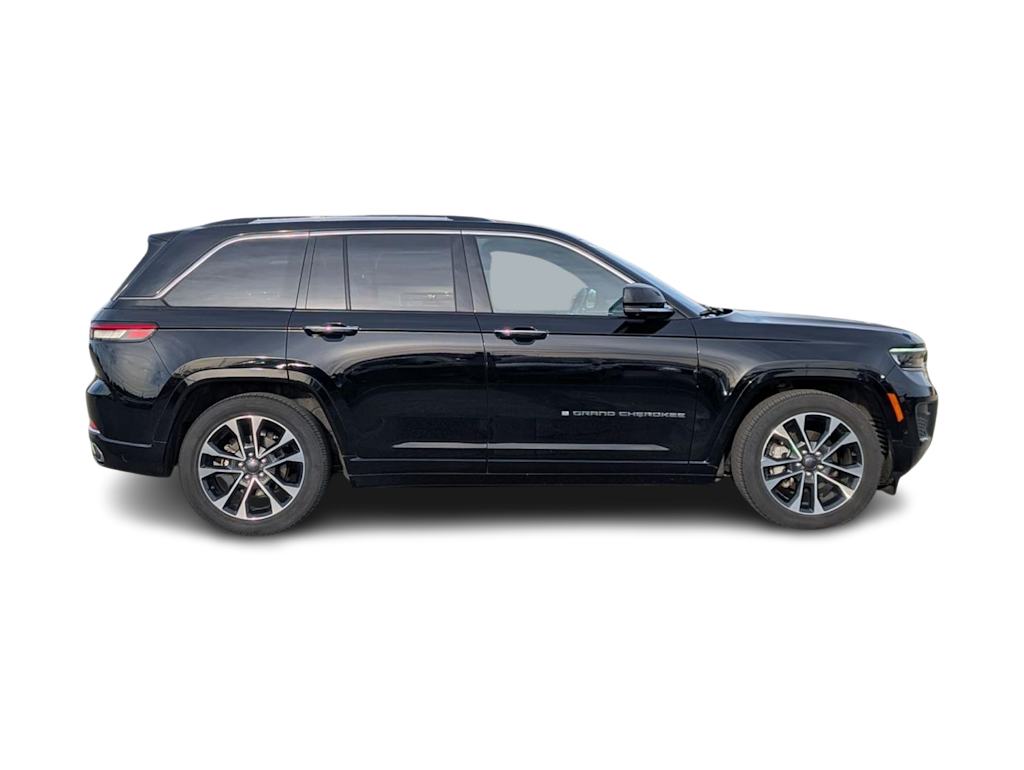 Thumbnail: 2023 Jeep Grand Cherokee - 17